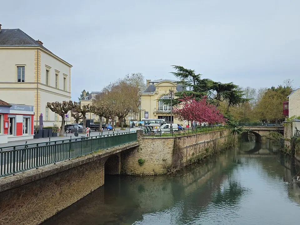 Vue à Coulommiers (77120) pour votre Canalisation Bouchée Que Faire