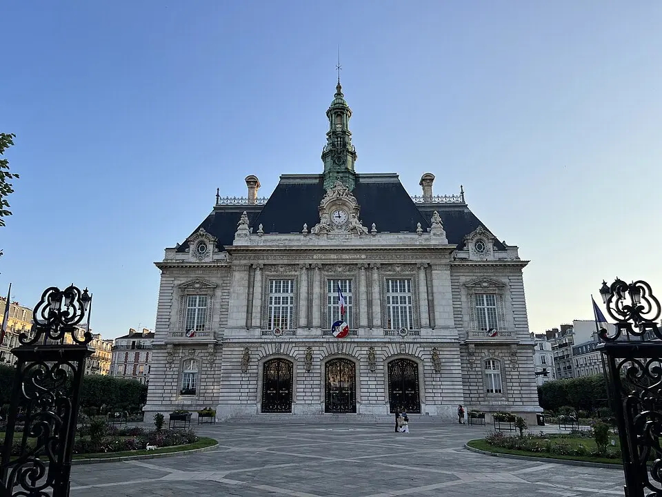 Vue à Levallois-Perret (92300) pour votre Canalisation Bouchée Que Faire
