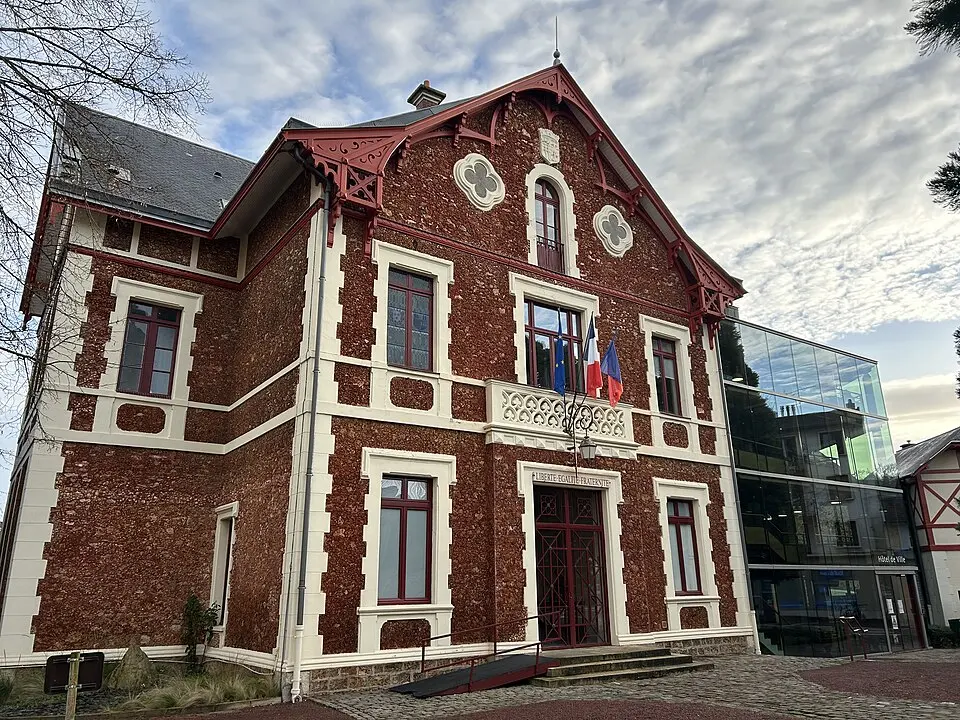 Vue à Viroflay (78220) pour votre Déboucher Canalisation