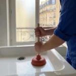 D&eacute;boucher Douche Bouch&eacute;e Facilement &mdash; D&eacute;boucher Douche Bouch&eacute;e Facilement &agrave; Paris 7 (75007) &middot; image &agrave; la une